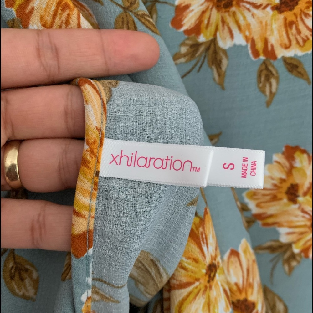 XHILARATION FLORAL V-Neck DRESS - Picture 11 of 11